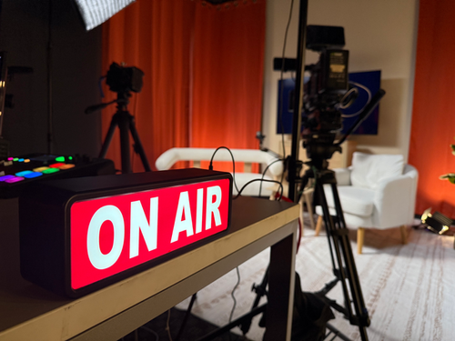 MWM Studio Desk